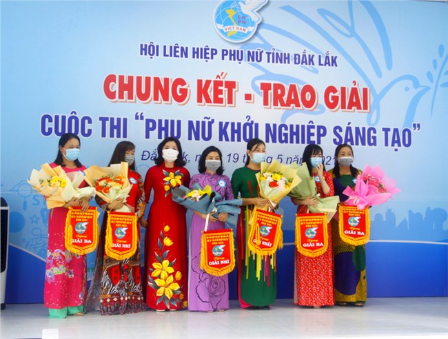 Đắk Lắk: Chung kết và trao giải cuộc thi Phụ nữ khởi nghiệp sáng tạo năm 2021 (19/05/2021)